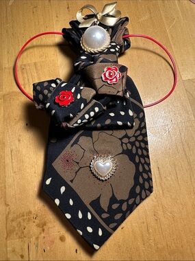 Elegant Vintage Black & Brown Floral Necklace Tie with Pearl Accent